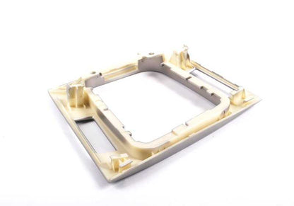 Compartimento suelo consola central OEM 51167052067 para BMW E46 {316Ci, 316ti} con motor N40, N42, N43, N45, N46, cambio manual o automático. Original BMW.