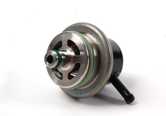 RÉGULATEUR DE PRESSION DE CARBURANT OEM 13531715685 pour BMW E36, E34, E32, E31. BMW d'origine.
