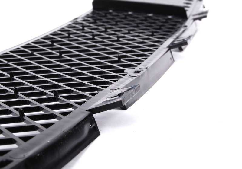 Rejilla del parachoques delantero OEM 51112496285 para BMW E39. Compatible con todos los modelos E39 (berlina, touring, etc.). Repuesto original BMW.