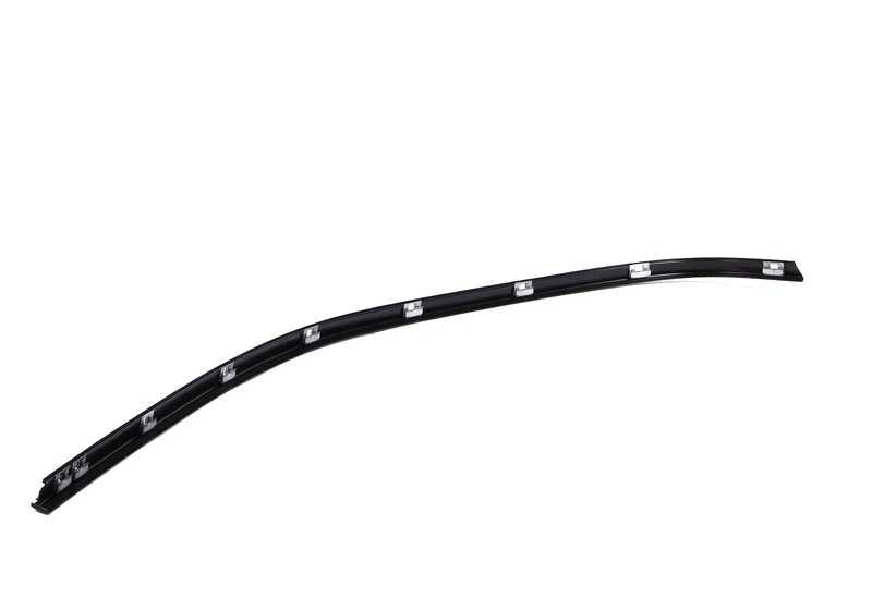 Moldura trasera derecha OEM 51342427412 para BMW E39. Original BMW.