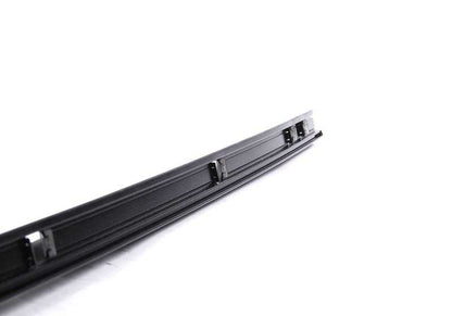 Moldura trasera derecha OEM 51342427412 para BMW E39. Original BMW.