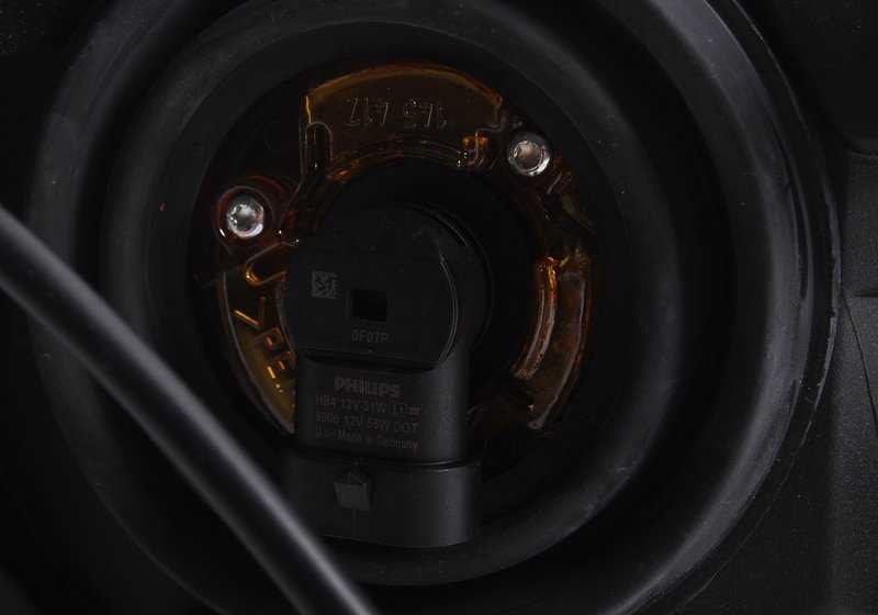 Links vordere Leuchtturm OEM 63128381091 für BMW Z3 E36 {Z3 1,9, 2,3, 2,5, 2,5i, 2,8} mit manueller oder automatischer Änderung. Original BMW.