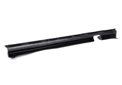 Inserto paragolpes trasero M Technic OEM 51122269489 para BMW Serie 3 E36 (316g, 316i, 318tds). Compatible con modelos de cambio manual y automático. Original BMW.