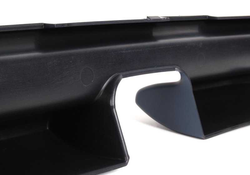 Inserto paragolpes trasero M Technic OEM 51122269489 para BMW Serie 3 E36 (316g, 316i, 318tds). Compatible con modelos de cambio manual y automático. Original BMW.