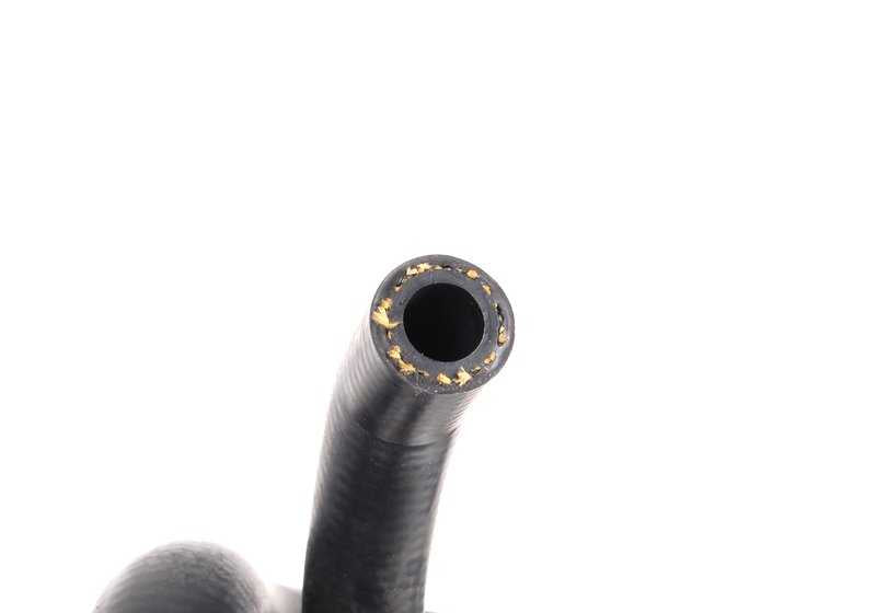Tubo de retorno de refrigerante OEM 11531738054 para BMW E34. Original BMW.