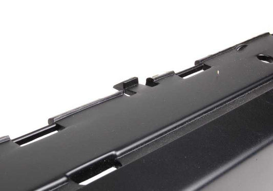 Moldura paragolpes trasero OEM 51128169689 para BMW Serie 7 E38 (725tds, 728i, 728iL). Original BMW.