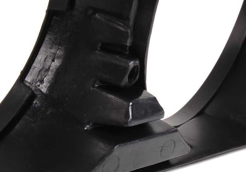 Rejilla decorativa derecha OEM 51131930828 para BMW E28. Pieza original BMW.