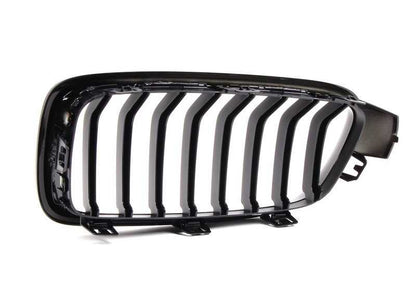 Parrilla decorativa M Performance derecha negro brillo OEM 51712240778 para BMW Serie 3 F30, F30 LCI, F31, F31 LCI. Original BMW.