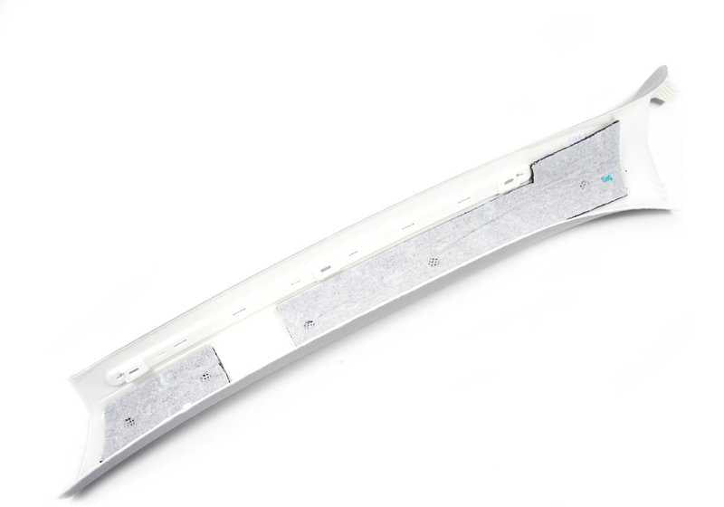 Embellecedor derecho pilar A ITS OEM 51438222624 para BMW E46 {316Ci, 318Ci} compatible con motores N40, M43, N42, N45. Acabado en gris claro. Original BMW.