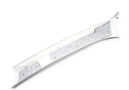 Embellecedor derecho pilar A ITS OEM 51438222624 para BMW E46 {316Ci, 318Ci} compatible con motores N40, M43, N42, N45. Acabado en gris claro. Original BMW.