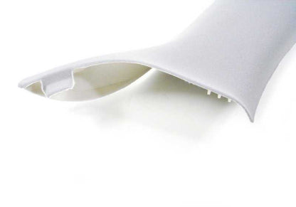 Embellecedor derecho pilar A ITS OEM 51438222624 para BMW E46 {316Ci, 318Ci} compatible con motores N40, M43, N42, N45. Acabado en gris claro. Original BMW.