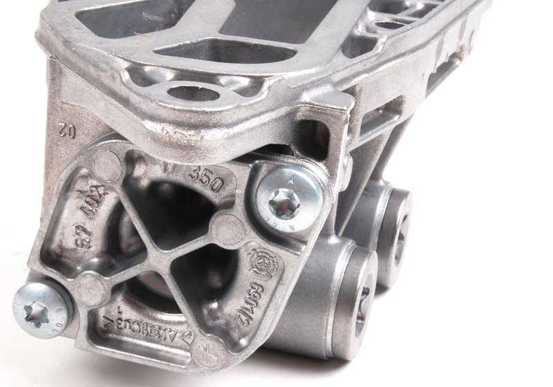 Logement de thermostat avec thermostat OEM 11427573212 pour BMW E82, E88, E90, E91, E92, E93, E60, E61, F06, F12, F02, E84, F25, E89. BMW d'origine.