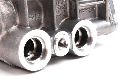 Logement de thermostat avec thermostat OEM 11427573212 pour BMW E82, E88, E90, E91, E92, E93, E60, E61, F06, F12, F02, E84, F25, E89. BMW d'origine.