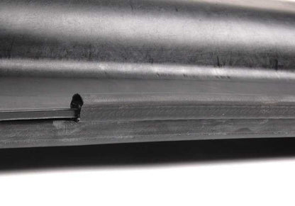 Protección del compartimento del motor delantero OEM 51758042976 para BMW E63 y E64. Original BMW.