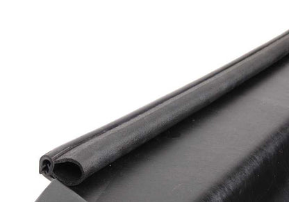 Protección del compartimento del motor delantero OEM 51758042976 para BMW E63 y E64. Original BMW.