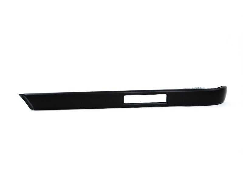 Moldagem do lado esquerdo OEM 51121944433 para BMW E34. BMW original.