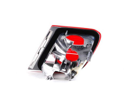 Piloto trasero izquierdo portón OEM 63216920705 para BMW Serie 3 E46 Berlina/Touring. Compatible con modelos fabricados entre 1998 y 2005. Recambio original BMW.