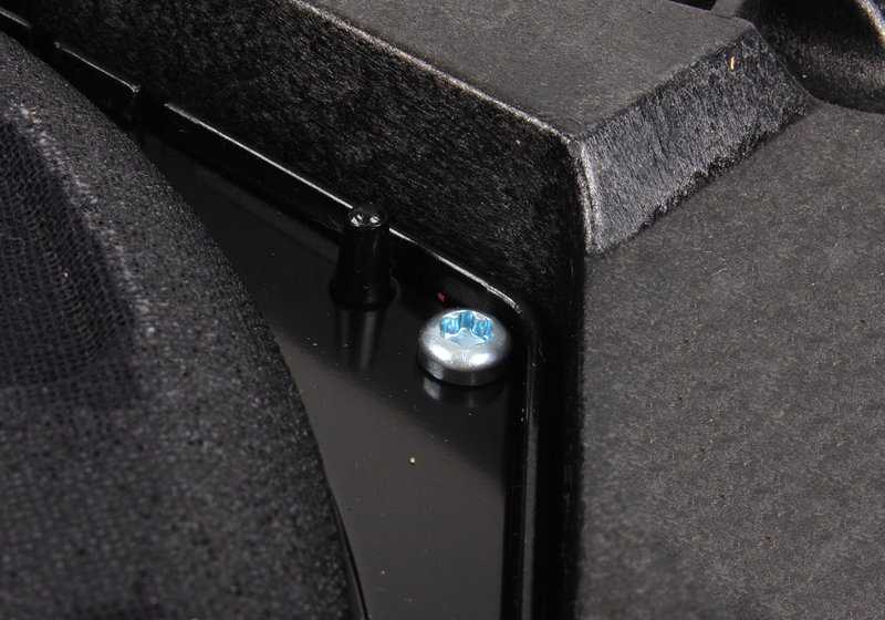 Altavoz subwoofer central izquierdo OEM 65139143143 para BMW E81, E82, E87, E87N, E88, E90, E90N, E91, E91N, E92, E92N, E93, E93N, E84. Sistema de sonido HiFi. Original BMW.