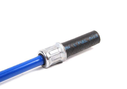 Tubo de ventilación OEM 16111183301 para BMW E39 520d DR71, DM71 y 520i DD11, DD12, DD21, DD22, DH11, DH12, DH21, DH22. Compatible con modelos fabricados entre 1996 y 2003. Repuesto original BMW.