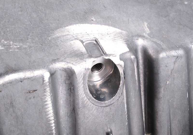 Cárter de aceite OEM 11131432703 para BMW E46 (320Ci) y BMW Z4 E85 (2.2i, 2.5i, 3.0i). Pieza original BMW.