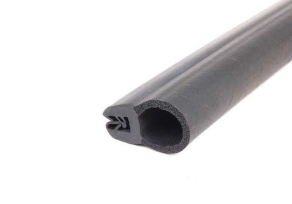 Scheda di tenuta destra del componente del motore OEM 51718215914 per BMW E46 316CI, 316i. BMW originale.