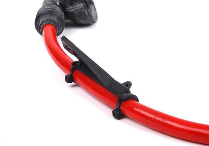 Cavo della batteria positiva OEM 61138375989 per BMW E46 {316CI, 316i (vari tipi e trasmissioni)}. Collegamento dalla batteria posteriore. BMW originale.