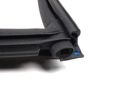 Proteção à borda esquerda para BMW 6 E63, E63N (OEM 51767140641). BMW original.