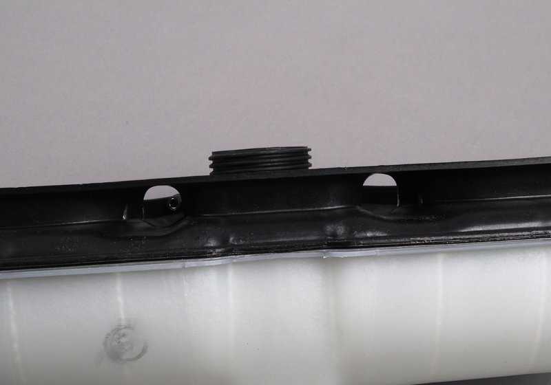 Depósito de expansión OEM 17111719110 para BMW E32, E34. Original BMW.