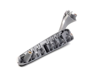 Reposabrazos delantero derecho gris Titan II OEM 51417049686 para BMW E46 {316Ci, 318Ci} compatible con versiones de cambio manual y automático. Original BMW.