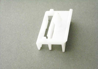 Grapa de fijación OEM 51712234032 para BMW E36 316i (todos los modelos compatibles: BE11, BE12, BE21, BE22, CA11, CA12, CA21, CA22, CA71, CH11). Original BMW.