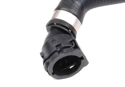Mangueira da válvula de água para o radiador direito OEM 64218377699 para BMW E65, E66. BMW original.