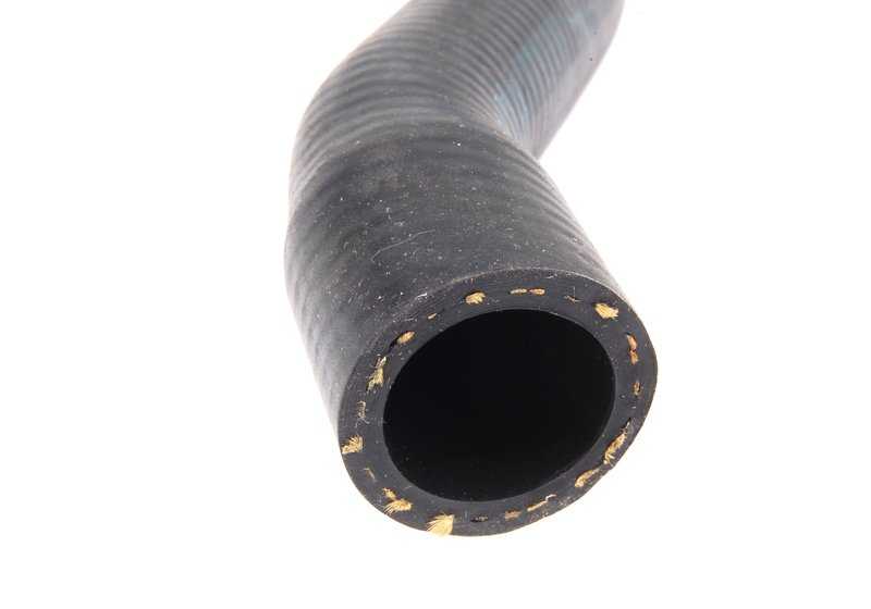 Mangueira da válvula de água para o radiador direito OEM 64218377699 para BMW E65, E66. BMW original.