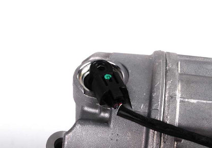 Compressore di aria condizionata per BMW F01, F02, E71. BMW originale. . BMW originale