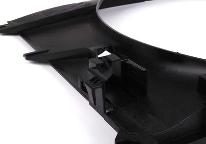 OEM Kühlerlüftergehäuse 1711228943 für BMW E46. Original BMW Stück.