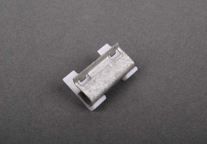 Clip para BMW Serie 7 E38 (OEM 51318125892). Original BMW