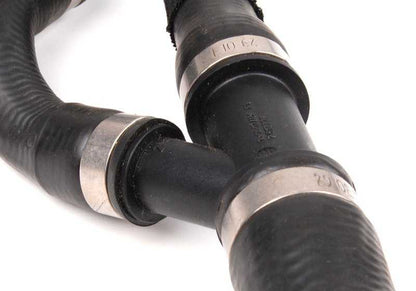 Manguera del refrigerante OEM 17127537109 para BMW E70 (X5). Pieza original BMW.