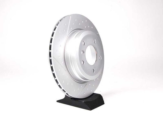 Disco de freno trasero BMW Performance perforado OEM 34216795755 para BMW E81, E87, E88, E90, E91, E92, E93, E82. Solo compatible con llantas de al menos 17". Original BMW.