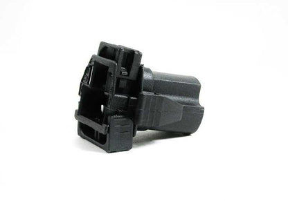 Conector eléctrico 3 pines OEM 61131378410 para BMW E30 (316, 316i) todos los modelos y variantes. Original BMW.