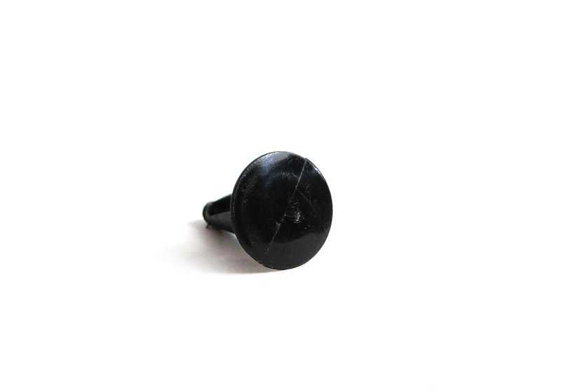 Clip de fijación OEM 52101873544 para BMW E12, E23, E24, E28, E30, E32, E34, E36, E38, E39, E53, F12, F91, G14. Original BMW. Ideal para paneles interiores y piezas del habitáculo.