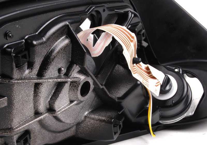 Retrovisor exterior derecho calefactable con memoria OEM 51167153144 para BMW Serie 3 E46. Original BMW.