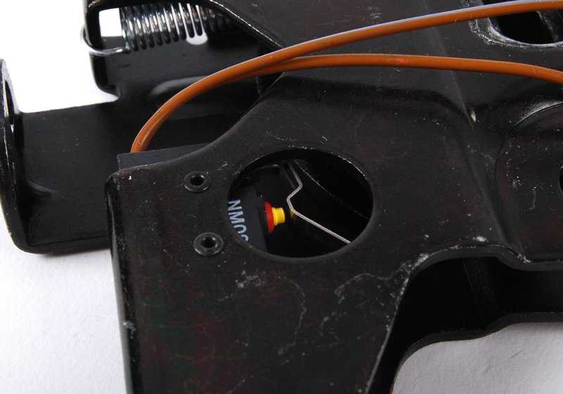 Right lock for BMW 3 Series E36 (OEM 51258176328). Original BMW