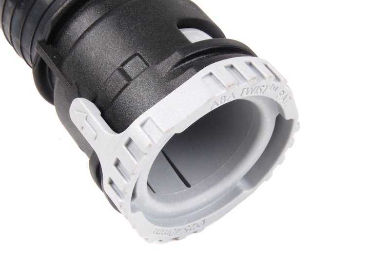 Tubo de descarga de aire OEM 11657556555 para BMW E82, E88, E90, E91, E92, E93. Original BMW.