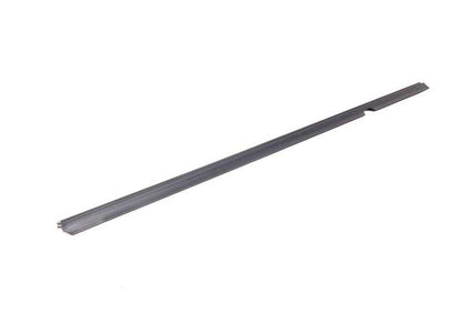 Burlete exterior ventanilla derecha OEM 51221864290 para BMW E12 y E28. Pieza original BMW.