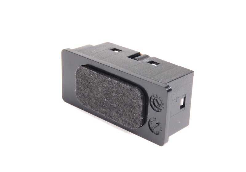 Micrófono manos libres OEM 84316938762 para BMW E81 (116d, 116i) modelos de 2007 a 2011. Compatible con sistemas GSM de serie. Original BMW.