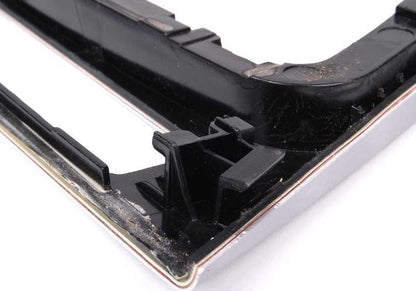 OM 51167052062 Aluminiumhalter -Fach für BMW E46. Original BMW Stück. Ideal, um die Lagerung des Fahrzeugs zu ersetzen oder innen Sie sie hinzu.