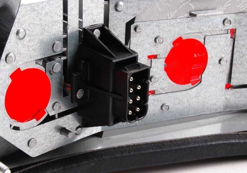 Piloto trasero izquierdo OEM 63211393431 para BMW E36 (todos los modelos: Berlina, Coupé, Compact, Touring, Cabrio). Recambio original BMW.