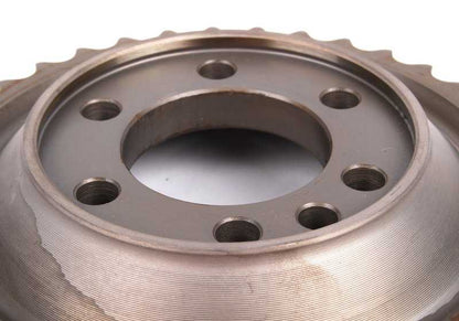 Pignon d'arbre de lave OEM 11311311815 pour BMW E34. BMW d'origine.