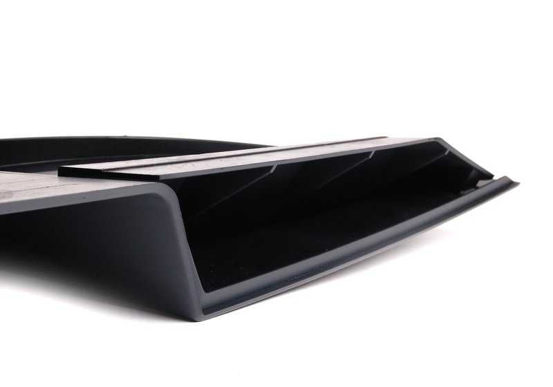 Mormatura posteriore del tronco stampato OEM 51138043223 per BMW E60, E61. BMW originale.