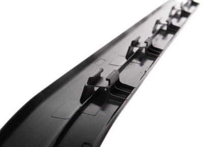 Embellecedor de entrada delantero derecho negro OEM 51478254290 para BMW X5 E53 (1999-2006). Original BMW.