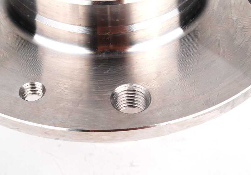 Brida de salida del diferencial OEM 33412225510 para BMW E30. Original BMW.